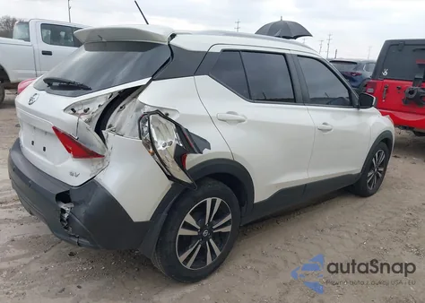 2020 Nissan Kicks Sv Xtronic Cvt z USA, uszkodzony, nr VIN 3N1CP5CV2LL495146